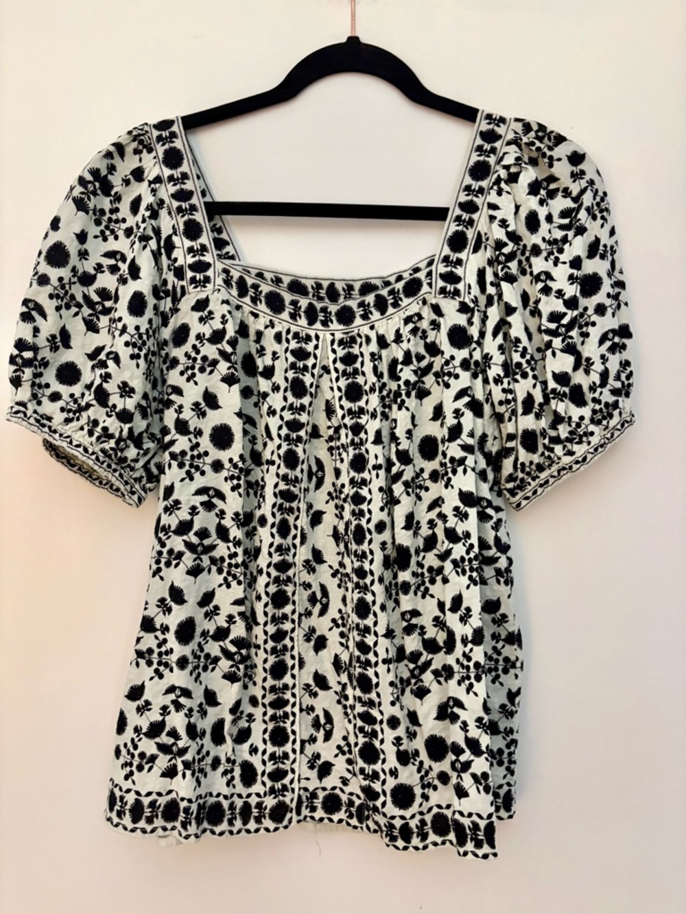 Max Studio London Black & White Floral Square-Neck peasant Blouse M